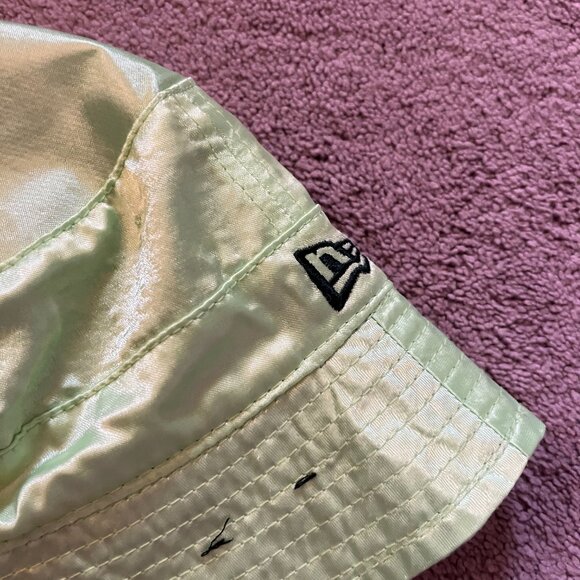 Blohsh Billie Eilish Reversible Bucket Hat - Picture 3 of 9